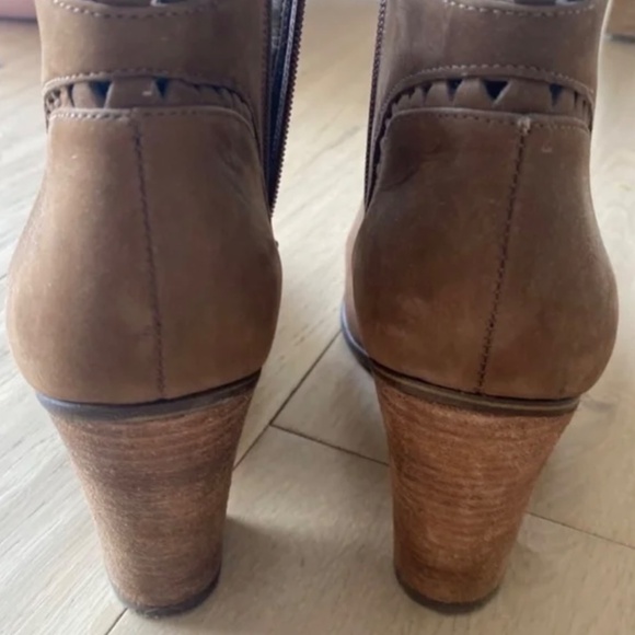 Vince Camuto Booties - Picture 3 of 5